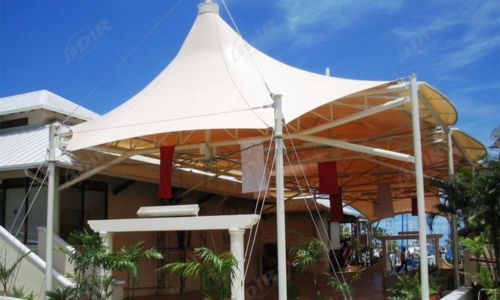Tanopi Membrane model curve di sebuah cafe mewah