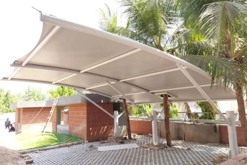 Kanopi Membrane Minimalis di Halaman Rumah