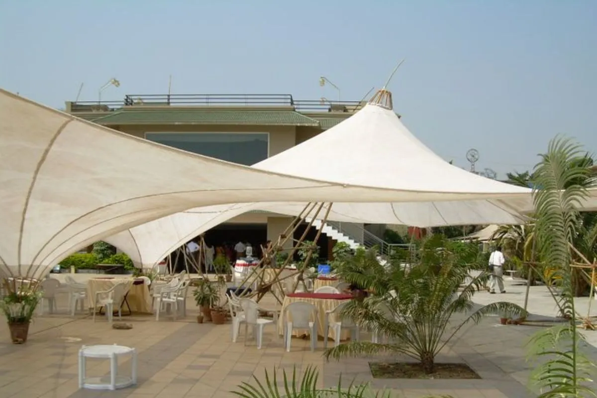 kanopi membran cafe Kanopi membran cafe desain hypar